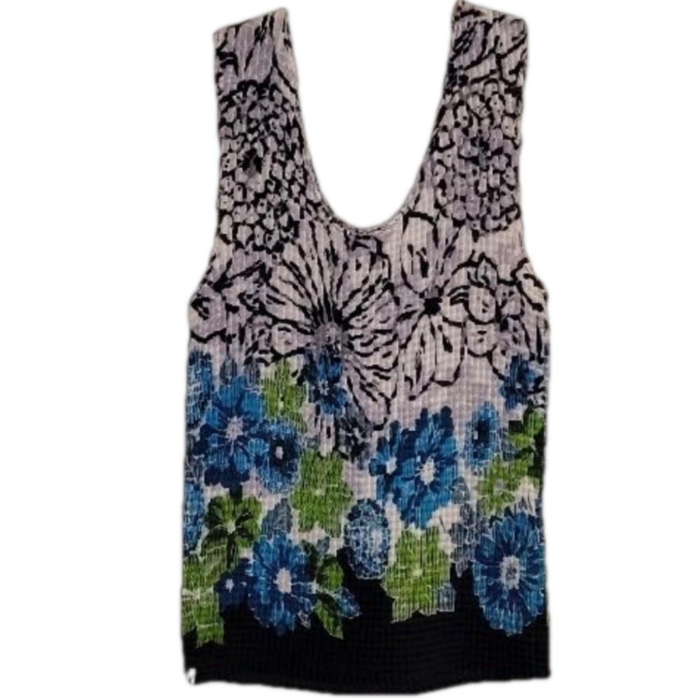UNBRANDED, white, blue, green, & black floral, creped tank top. Sz. S